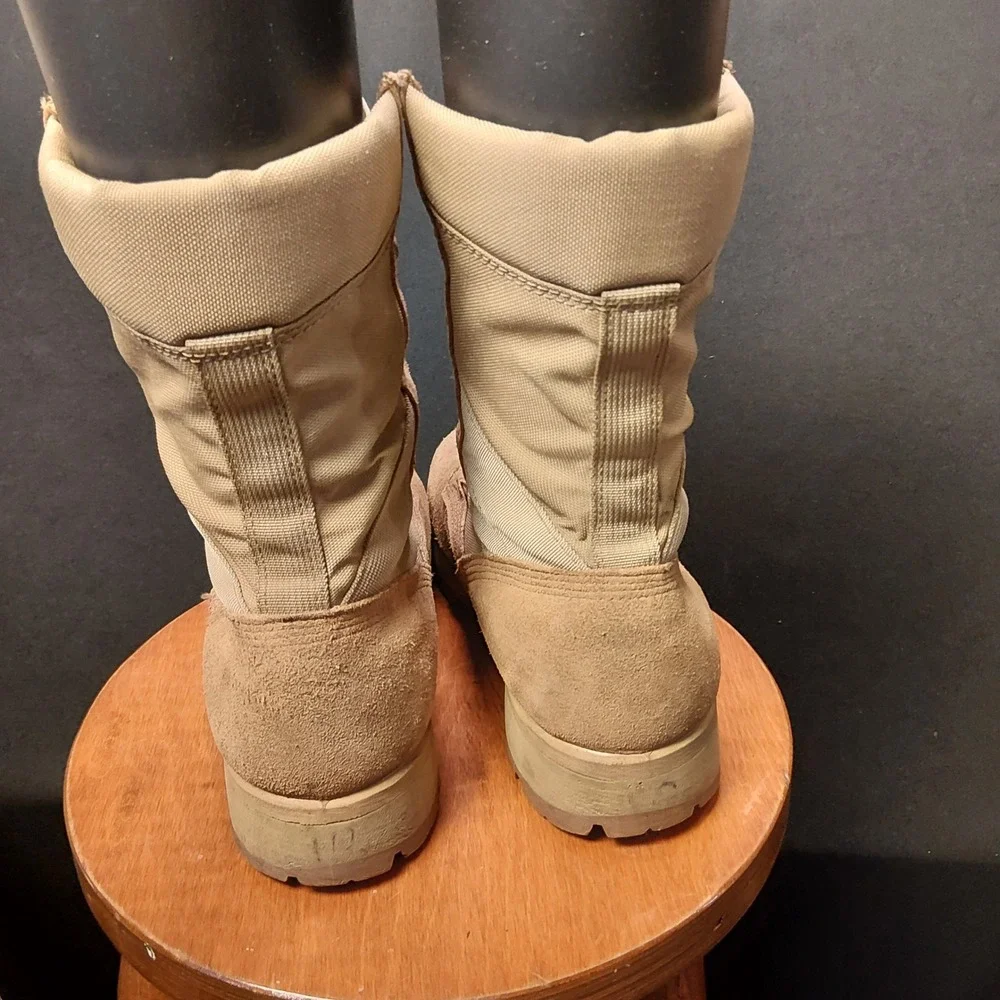 Altama Mens Desert Tan Suede Military Combat Boots Vibram Sole 5800 Size 9 R USA